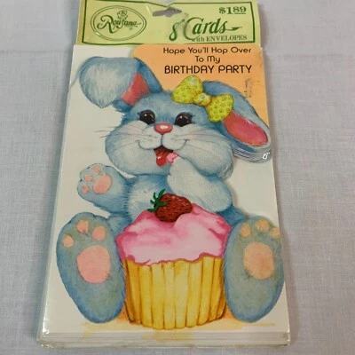 Invitaciones de colección Rousana Hope You’ll Hop Over to My Birthday Party Factory Se Foto 1 de 2