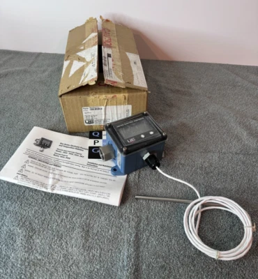 NEW - UNITED ELECTRIC TEMPERATURE SWITCH W/ IAW PROTECTION -40-450º F  8W2D45TR1 - Image 1 of 4