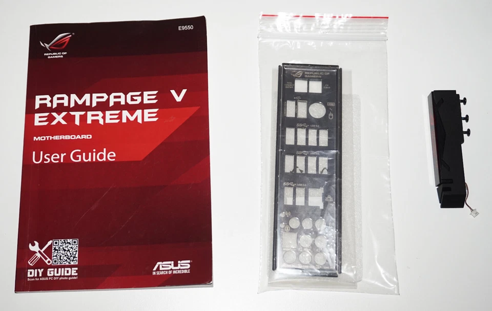 🔥 Asus Rampage V Extreme R5E Original I/O Shield Backplate, Manual and Heatsink - Immagine 1 di 1
