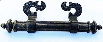 Tirador de cajón de latón con manija de cofre ARTES Y MANUALIDADES MISIÓN GÓTICA 3,5” centros Foto 1 de 4