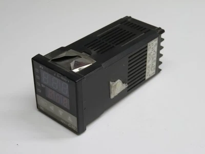 CONTROLADOR DE TEMPERATURA RKC REX-C10FPC-M*2CH T253791 - Imagen 1 de 4