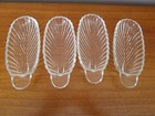 4 COUPELLES/ RAVIERS/ COUPE A GLACE EN  VERRE  MOULE FORME FEUILLE