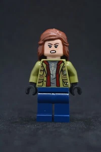 76943 Lego Minifigure Maisie Lockwood - Giacca verde oliva Jurassic World jw088 - Foto 1 di 3