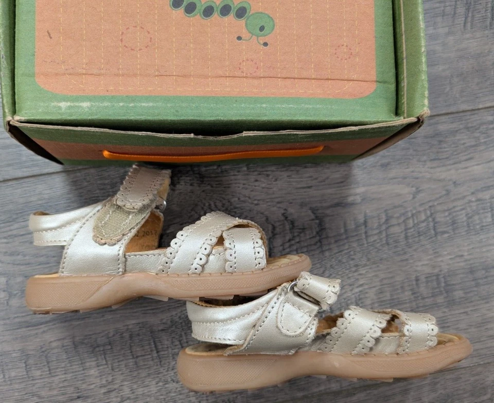Baby Girl Clothes Livie & Luca Size 5 Ivy Pearl Sandals Shoes - Image 1 of 4