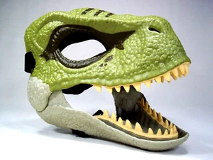 Rare Jurassic World Green Velociraptor Raptor Dinosaur Mask Jurassic Park Toy - Picture 1 of 4