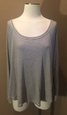 Camiseta Top Splendid M Gris y Marfil Rayas Lujo Playa Con Mangas Largas Foto 1 de 4