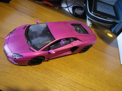 Welly Lamborghini Aventador 1/18 - Image 1 of 2