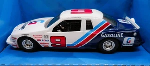 Scalextric Ford Thunderbird Red/White/Blue #9  1:32 Scale Slot Car C4035 - Picture 1 of 8