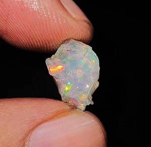 Ópalo etíope natural de 3,75 quilates multi aceite de fuego áspero calidad AAA piedra preciosa suelta - Imagen 1 de 5