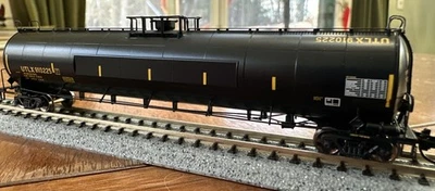 Coche cisterna Athearn escala N #ATHGN16903 UTC 33 k GLP 'panel plano' UTLX 910225 NUEVO EN CAJA NUEVO EN CAJA Foto 1 de 4