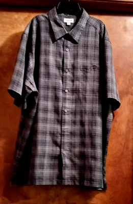 Camisa Haggar SS Untucked para Hombre con Bolsillo Abotonado, Talla 2X, Gris/Negro, Poliéster Foto 1 de 4