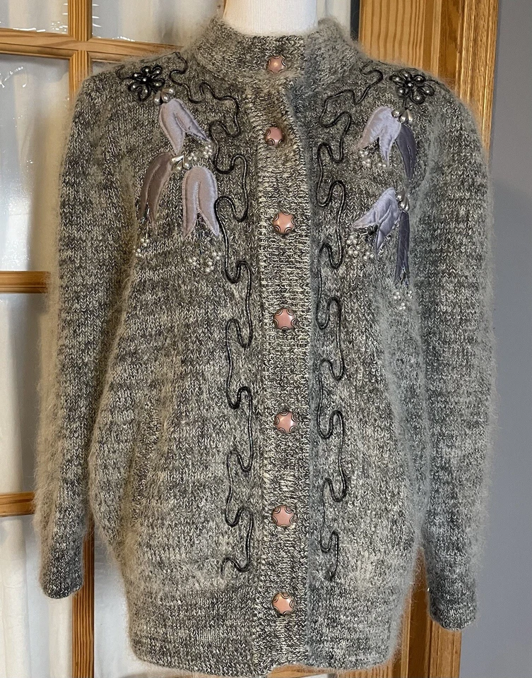 70s Hand-Knitted Wool Floral Cardigan Women’s XL Gray Classic Cabin Cottage Boho - Image 1 of 4