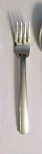 Oneida Satin Etage Heirloom Stainless Steel Salad Fork 7" - Picture 1 of 2