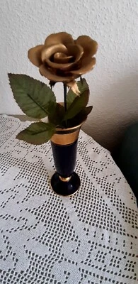 Kobalt blau Porzellan Vase mit Gold Farbige Rose - Bild 1 von 4