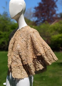 VICTORIAN 19TH C ECRU HAND MADE BATTENBURG LACE CAPE W EMBROIDERY - Picture 1 of 8