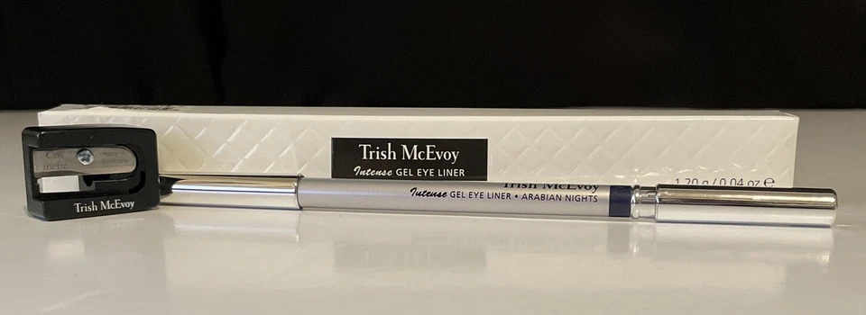 Delineador em gel intenso Trish McEvoy "ARABIAN NIGHTS" com afiador 1,20 g/0,04 oz - Imagem 1 de 4