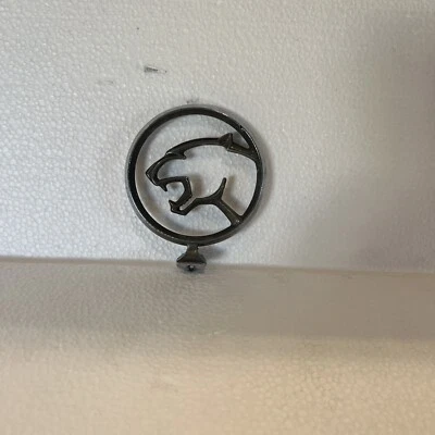 80-82 MERCURY COUGAR XR7 FORD CAPÓ ORNAMENTO Foto 1 de 4