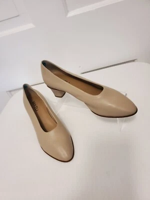 全新无标签 Vaneli Skye 米色皮革高跟鞋 7.5 码,商务,经典  — 第 1/4 张图片