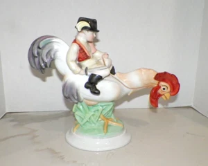 VINTAGE HERED MAN RIDING ON A ROOSER FIGURINE 11 1/4" TALL 13 1/4" LONG - Picture 1 of 7
