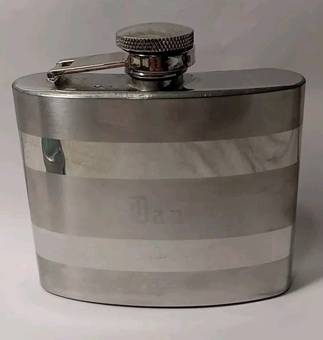 不锈钢 5 盎司烧瓶 DAN 刻在前面的东西记住 — 第 1/3 张图片