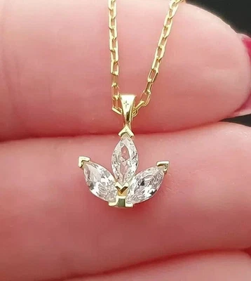 Colgante de tres piezas de diamantes creados en laboratorio marquesa de 2 quilates enchapado en oro amarillo de 14 k para mujer Foto 1 de 4
