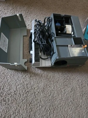 Vintage 1970's GAF Anscomatic 660 Slide Projector Mint , Tested Working  - Image 1 of 2