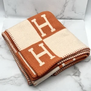 Hermes Avalon Throw Blanket 90% Wool 10% Cashmere Ecru/Gris Clair | Gift Blanket - Picture 1 of 8