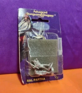 Ral Partha AD&D  11-011 MALE & FEMALE HALF-ELF RANGERS 1988 - Picture 1 of 7