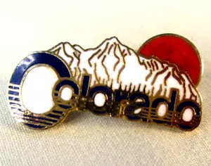 Colorado Pin Rocky Mountains Denver Springs Boulder Skiing Estes Park Pinback - Picture 1 of 4