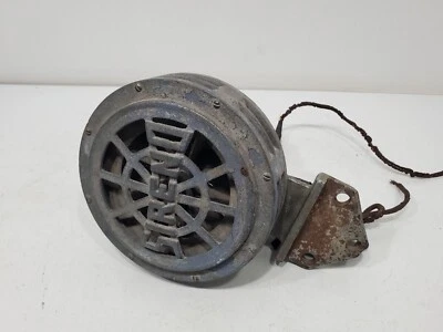 SIRENO #51 Vintage Antique SIREN Horn 6v Emergency Fire Engine Truck Ambulance - Image 1 of 4