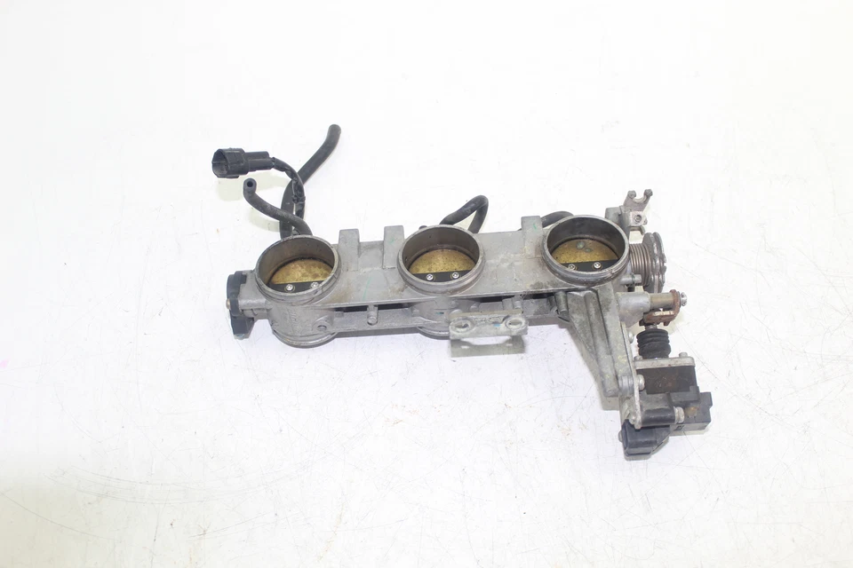 Carrocerías de acelerador Triumph Sprint St 05 Foto 1 de 4