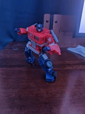 Transformers Legacy United Deluxe Class G1 Universe Optimus Prime - Image 1 of 4