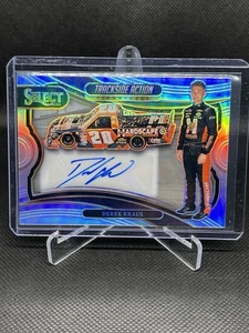 DEREK KRAUS 2025 PANINI SELECT RACING #TAS-DKS TRACKSIDE ACTION PRIAM AUTO - Bild 1 von 2