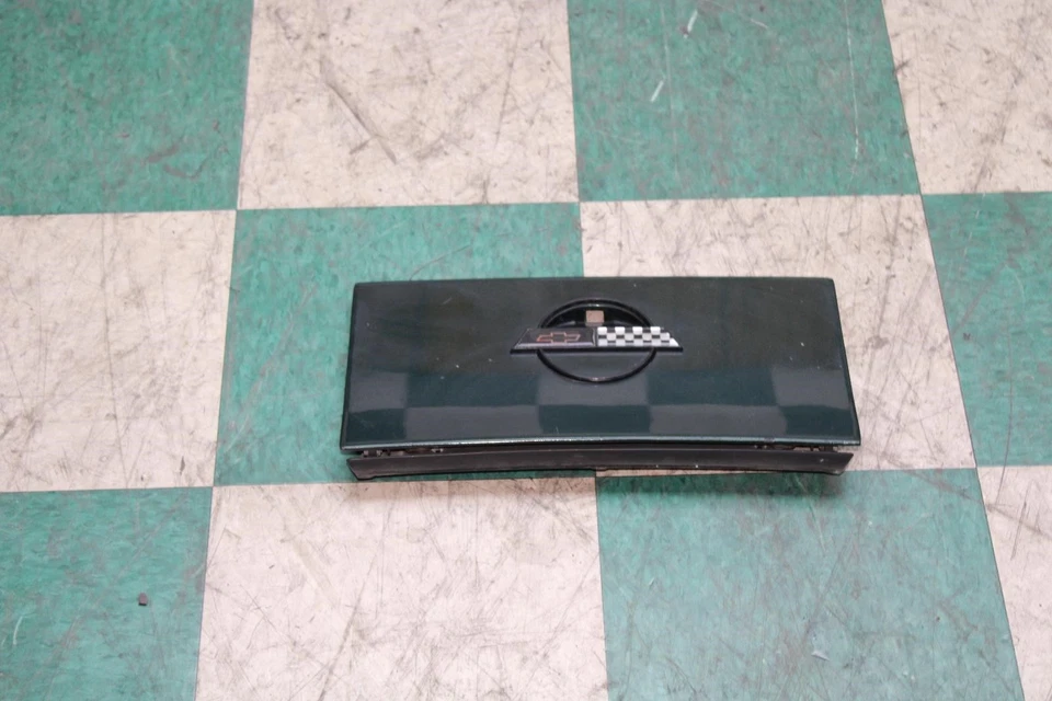 88-96 Corvette C4 Green Painted Gasoline Fuel Filler Door Hatch Lid Factory OEM Foto 1 de 4