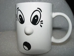 Taza de café vintage retro cara divertida sorpresa nariz 3D novedad emoticono cerámica - Imagen 1 de 6