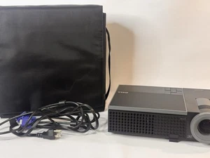 Dell 1609WX DLP HD Projector No Remote. No Lens cap. Includes Carrying Case - Picture 1 of 3