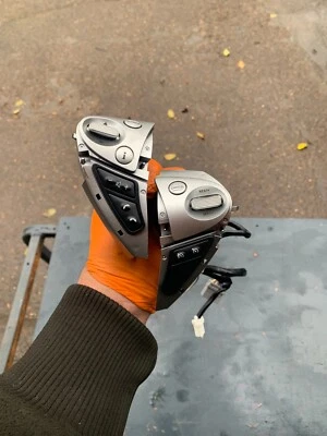 Nissan Juke F15 2016 1,6 gasolina volante botones interruptores Foto 1 de 3