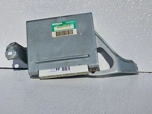 1997 Toyota Camry Abs Traction Control Module Computer 89540-33032 OEM - Picture 1 of 5