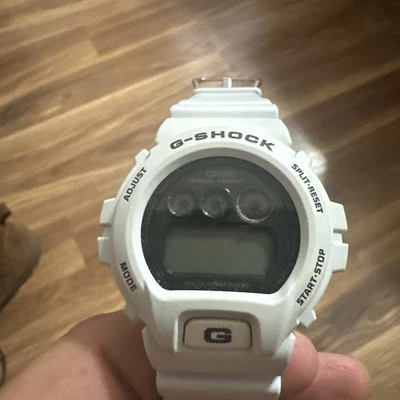 Módulo Casio G-Shock DW-6900FS 3230 necesita batería Foto 1 de 4