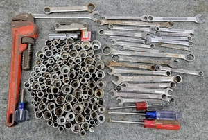 Lot Of 135 Craftsman Wrenches, Sockets, Screwdrivers, Pipe Wrench - Picture 1 of 11