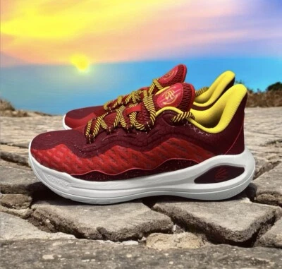 UNDER ARMOUR Curry 11 Bruce Lee Fire vermelho amarelo branco 3027577-600 juvenil tamanho 7Y - Imagem 1 de 4