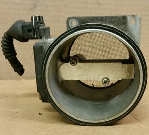 1995 AUDI A6 MAF MASS AIR FLOW SENSOR METER USED 2.8L - Picture 1 of 4