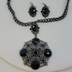 Black Metal Medallion FIligree Dangle Drop Pendant Chain Necklace 20" Earrings - Picture 1 of 12
