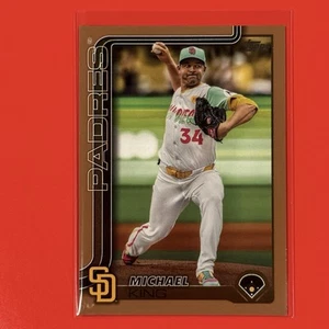 Topps Serie 1 2025 - Mike King #195 Oro/2025 - Imagen 1 de 2
