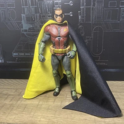DC Collectibles ROBIN With CUSTOM CAPE BATMAN : ARKHAM KNIGHT 2015 7in. - Image 1 of 4