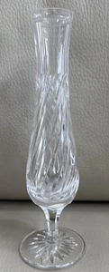Impresionante jarrón de cristal de plomo corte espiral Wedgwood diseño difícil de encontrar sin astillas usado en excelente estado 7 pulgadas - Imagen 1 de 5
