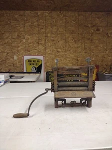 Antique Rival Horse Shoe Brand American Wringer Co. Wood Crank Wringer 1924 Patd - Picture 1 of 19