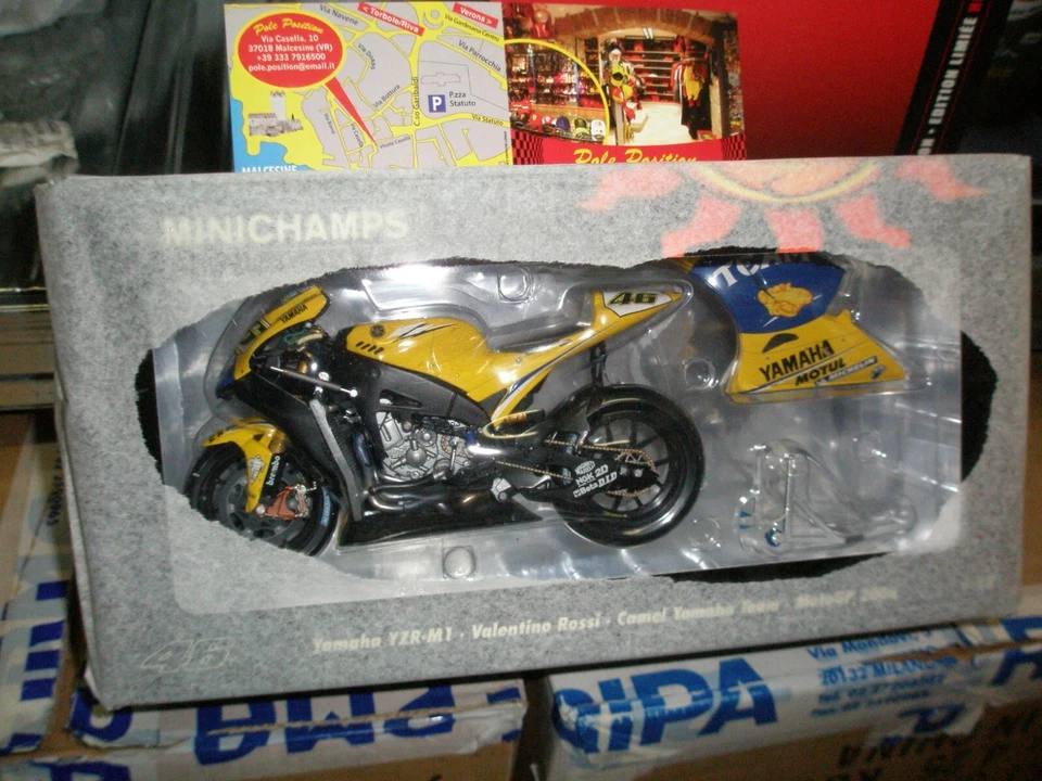 122063046 MINICHAMPS 1/12 YAMAHA ROSSI 2006  TEAM NEW SEALED SHIP. WORLDW. - Immagine 1 di 1