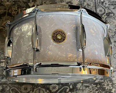 Caja Broadkaster Gretsch 6,5" x 14" blanca perla marina Foto 1 de 4