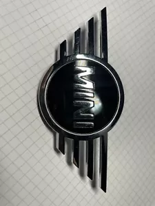 Rear Trunk Emblem for MINI COOPER F55 F56 F57 51147481902 unused GENUINE - Picture 1 of 6